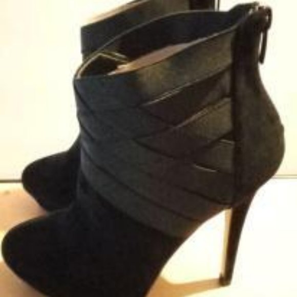 Shoe - Picture 2 of 4